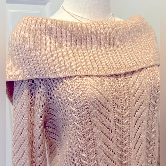 White House Black Market Off-Shoulder Knit Sweater (soft blush/pink) – Size S - Picture 2 of 5